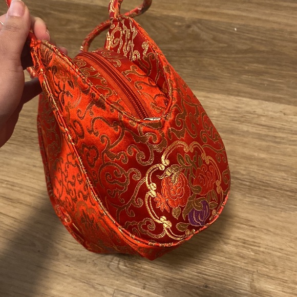 Vintage Red & Gold Asian Inspired Print Purse - Picture 6 of 8